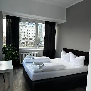 Ootel.com 3*, Берлин Германия